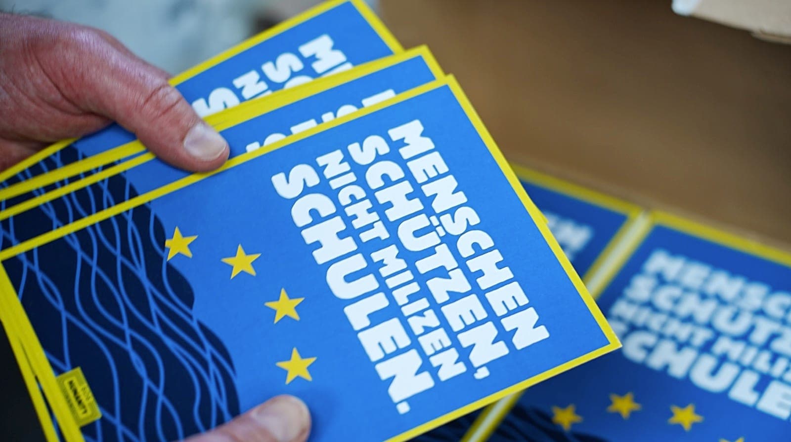 Titelbild: SOS Humanity startet die erste Petitionskampagne auf GoodFunds